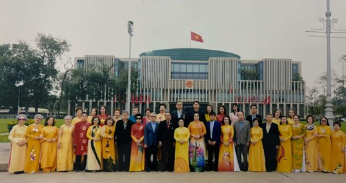 Kiều bào Thái luôn hướng về cội nguồn - ảnh 7