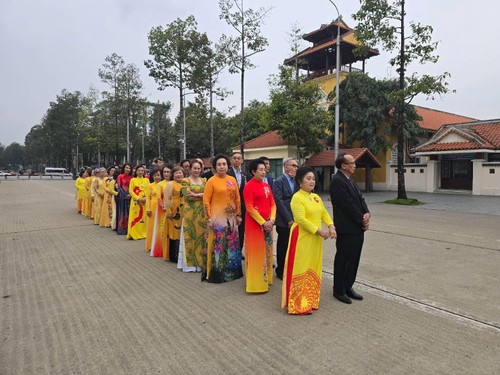 Kiều bào Thái luôn hướng về cội nguồn - ảnh 5