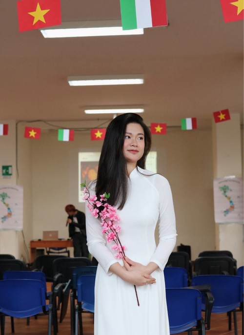 Ra nước ngoài  để quay về phục vụ quê hương - ảnh 1