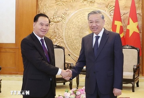 Tổng Bí thư Tô Lâm tiếp Chánh văn phòng Trung ương Đảng Nhân dân cách mạng Lào - ảnh 1