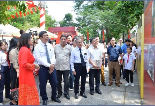 Khai mạc trưng bày “Cổ Loa - Truyền thống và cách mạng” - ảnh 1