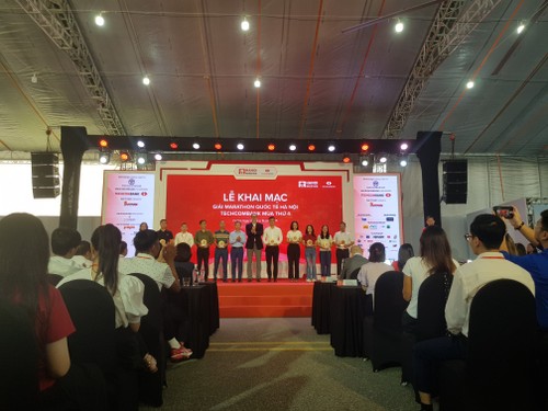 Giải Marathon Quốc tế Hà Nội Techcombank mang thông điệp “Bước chạy vì một Việt Nam vượt trội” - ảnh 2