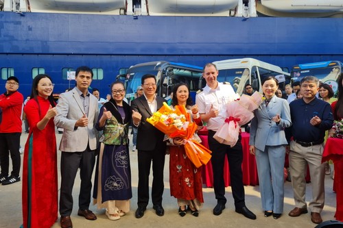 Quảng Ninh đón chuyến tàu quốc tế Bắc Hải - Hạ Long đầu tiên trong mùa du lịch tàu biển - ảnh 1
