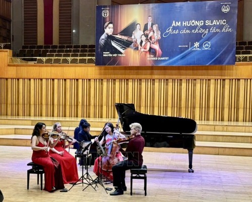 Chương trình hòa nhạc “Âm hưởng Slavic - Giao cảm những tâm hồn” ủng hộ đồng bào lũ lụt - ảnh 1
