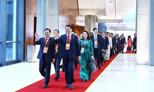 Đại biểu thảo luận tại Đoàn về các văn kiện Đại hội lần thứ XIV của Đảng - ảnh 2