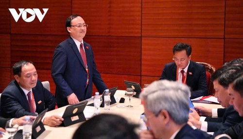 Đại biểu thảo luận tại Đoàn về các văn kiện Đại hội lần thứ XIV của Đảng - ảnh 1