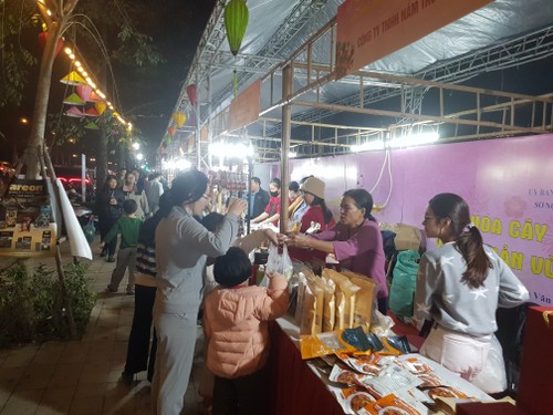 Lễ hội hoa, cây cảnh, sản phẩm OCOP và đặc sản vùng miền ở Hà Nội - ảnh 1
