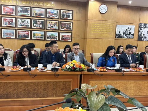 Gặp mặt, giao lưu giữa các phi hành gia với những người Việt trẻ - ảnh 1