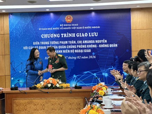 Gặp mặt, giao lưu giữa các phi hành gia với những người Việt trẻ - ảnh 2