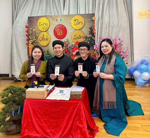 Hội chợ Xuân gắn kết cộng đồng, lan tỏa tiếng Việt tại Osaka - ảnh 6