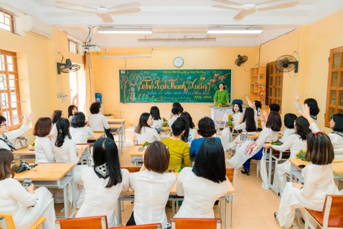 Кафедра русского языка средней спецшколы им. Нгуен Чай: 40 лет популяризации русского языка во Вьетнаме  - ảnh 2