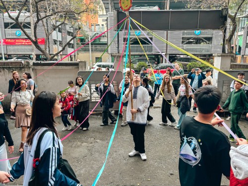 В Ханое отпраздновали веселую широкую Масленицу - ảnh 2