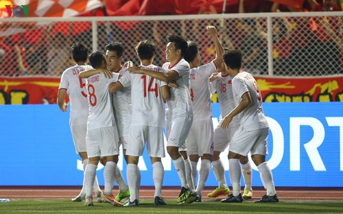 Toàn cảnh U22 Việt Nam đè bẹp U22 Indonesia để vô địch SEA Games 30 - ảnh 11