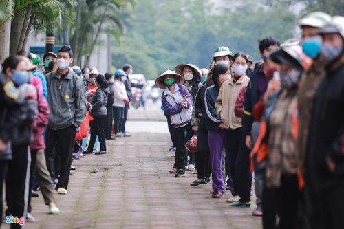 Siêu thị Hạnh Phúc mở cửa bán đồng giá 0 đồng giúp người dân có hoàn cảnh khó khăn - ảnh 2