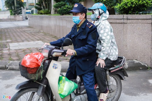 Siêu thị Hạnh Phúc mở cửa bán đồng giá 0 đồng giúp người dân có hoàn cảnh khó khăn - ảnh 7