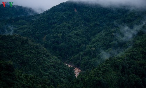 Cực Tây A Pa Chải - Một tiếng gà gáy ba nước cùng nghe - ảnh 7