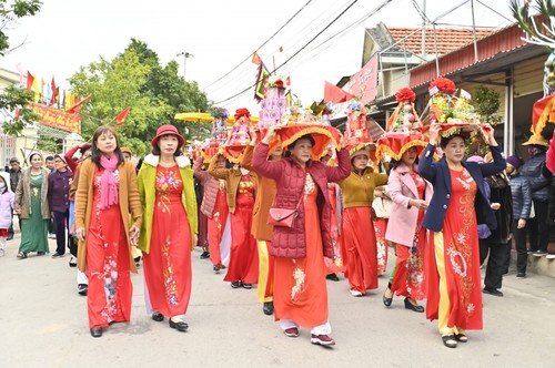 Về Quảng Yên xem lễ “rước người” độc đáo - ảnh 2