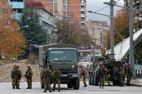 Termina sin incidentes repetición de elecciones municipales en Kosovo - ảnh 1