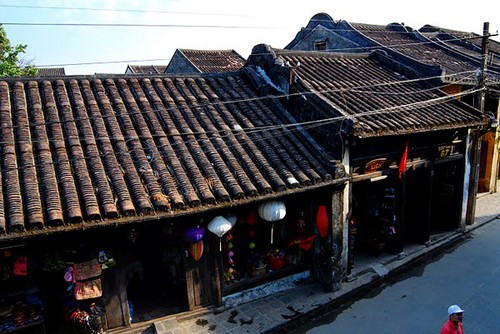 Hoi An a la vista de viajeros extranjeros - ảnh 2