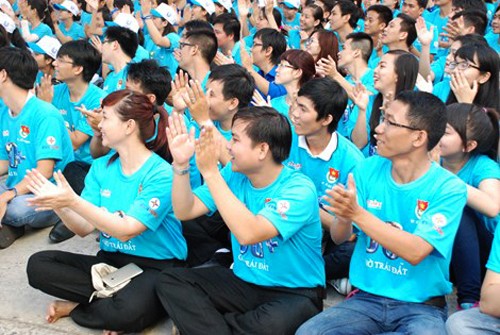 Ciudad Ho Chi Minh en campaña de “Hora del Planeta Verde 2015” - ảnh 1