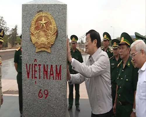 Presidente vietnamita alienta transformaciones socioeconómicos de Binh Phuoc - ảnh 1