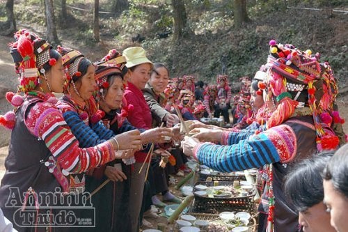 Etnia Ha Nhi y su culto a las deidades protectoras de aldea - ảnh 3