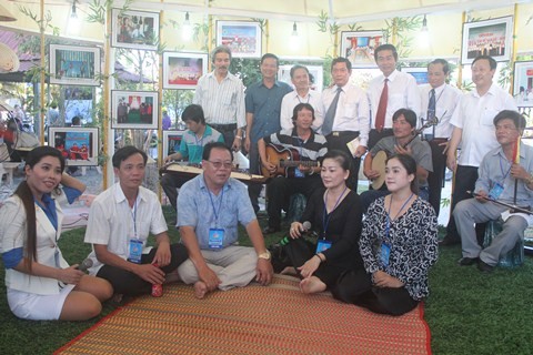 Escuchar el “don ca tai tu” en Kien Giang - ảnh 1