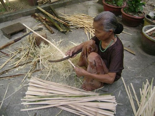 Oficios artesanales de la etnia Kho Mu - ảnh 3