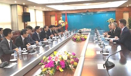 Vietnam solicita cooperación de Estados Unidos para construir ciudades inteligentes - ảnh 1