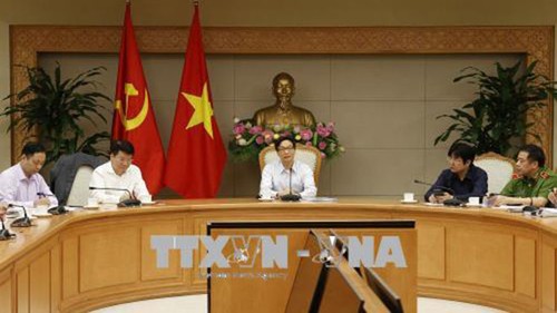 Revisan la gestión de los funcionarios y trabajadores de educación, salud y ciencia en Vietnam - ảnh 1