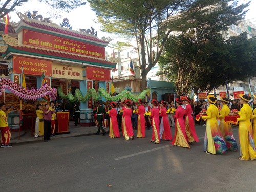 Recuerdan en Vietnam los méritos de los reyes Hung, fundadores del país - ảnh 3