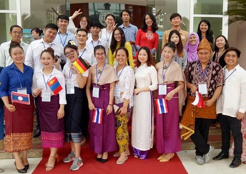 Vietnam y Laos por mantener y alimentar su solidaridad especial - ảnh 2