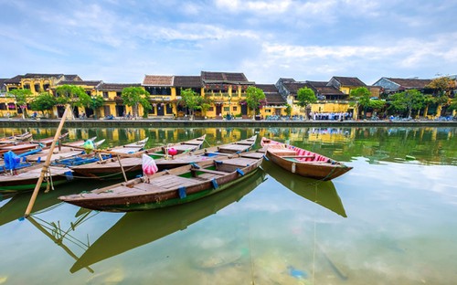 Realizan diversas actividades del recorrido por los patrimonios de Hoi An y el Santuario de My Son - ảnh 1