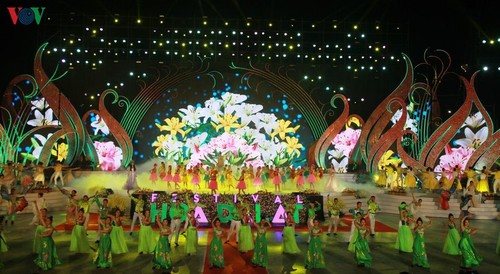 Inauguran VIII Festival de Flores de Da Lat - ảnh 1