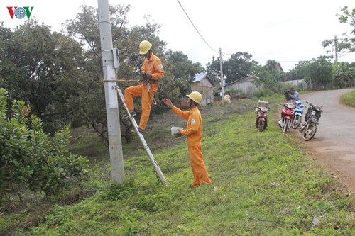 Nueva apariencia de la aldea de Xe dang gracias a la electrificación  - ảnh 2