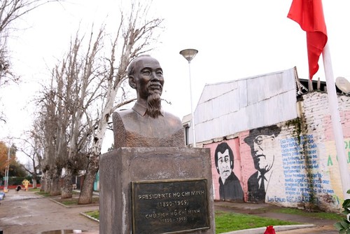 La histórica visita de Salvador Allende a Vietnam y su encuentro con el presidente Ho Chi Minh - ảnh 2