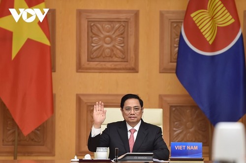 Primer ministro vietnamita asiste a la conferencia especial ASEAN-China - ảnh 1