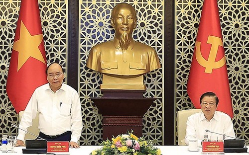 Vietnam por construir y perfeccionar el Estado de Derecho Socialista para el desarrollo sostenible - ảnh 1