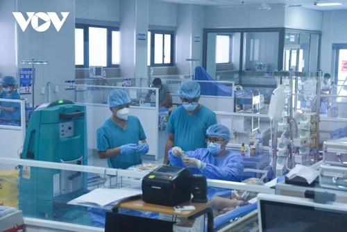 Covid-19 en Vietnam el viernes: número de recuperados es de 2.5 veces más que el de infecciones - ảnh 1