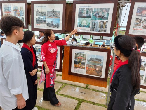 Exposición sobre Hoang Sa y Truong Sa en Ba Be - ảnh 2