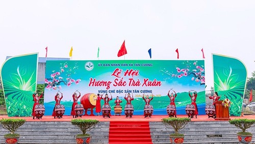 ​Celebran festival de té de Tan Cuong en Thai Nguyen - ảnh 1