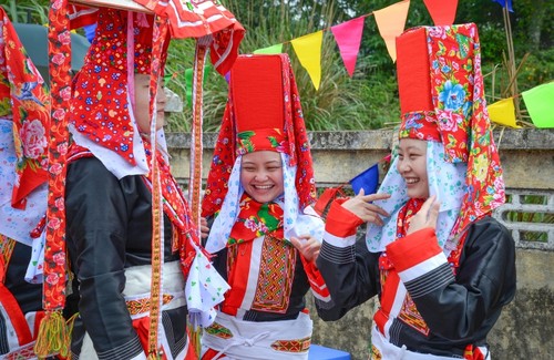 Los singulares bazares en un distrito montañoso de Quang Ninh  - ảnh 1