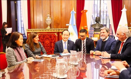 Hanói impulsa la cooperación multisectorial con Argentina - ảnh 1