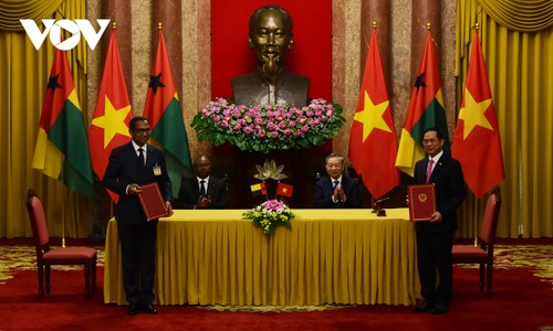 Lideres de Vietnam y Guinea-Bissau acuerdan medidas para fortalecer vínculos bilaterales - ảnh 2