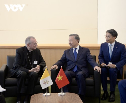 Máximo dirigente de Vietnam se reúne con Secretario de Estado del Vaticano - ảnh 1