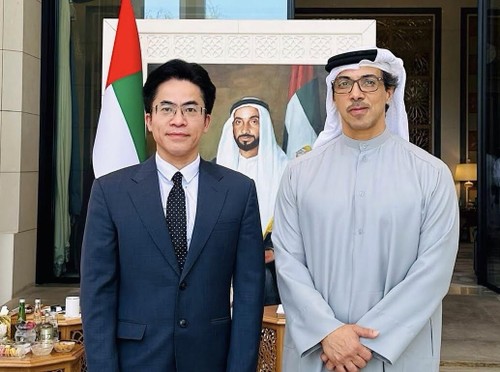 Vietnam y Emiratos Árabes Unidos elevan nivel de sus relaciones - ảnh 1