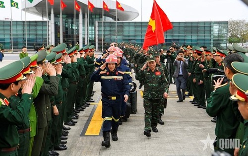 Equipos de rescate de Vietnam comienzan su misión en Myanmar - ảnh 1