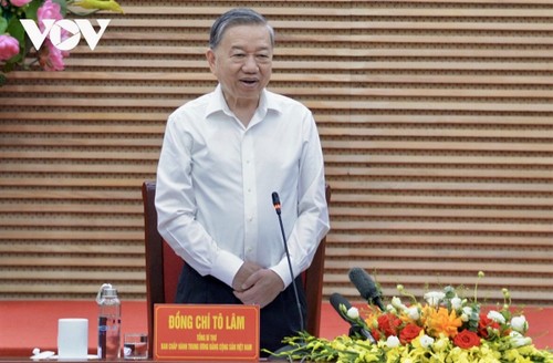 Dirigente partidista en visita de trabajo en Nghe An - ảnh 1