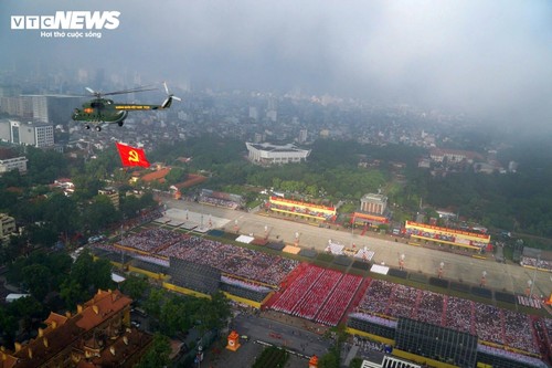 Conmemoración y desfile por el 80.° aniversario de la Revolución de Agosto y el Día Nacional - ảnh 4