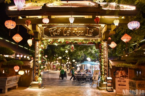 Casco viejo de Hoa Lu: la joya nocturna de Ninh Binh - ảnh 2